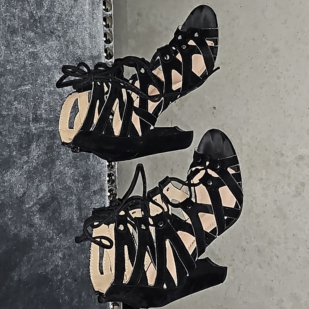 Black Suede Lace Up Gladiator Chuncky Heels size 6